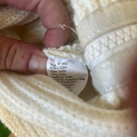 Ladies Size 9 NWOT cream knitted bootie - Picture 6 of 6